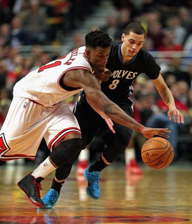 中超-莱昂纳多破门 浙江2-0三镇终结5轮不胜.