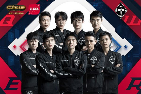 在中场建立 在中场建立